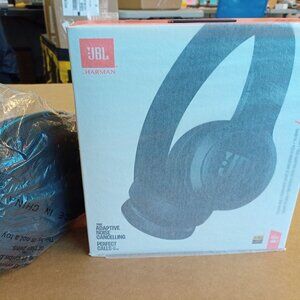 JBL Live 670NC Wireless On Ear Noise Cancelling Headphone Bundle w/ gSport Case